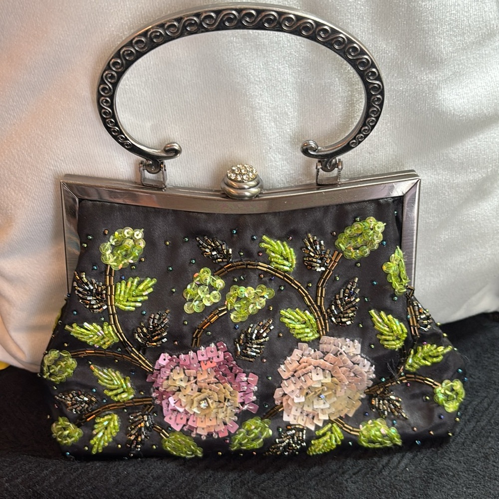 Vintage CEM Black Beaded Silver Handle/Chain Crossbody Purse Lined Fabric Bag